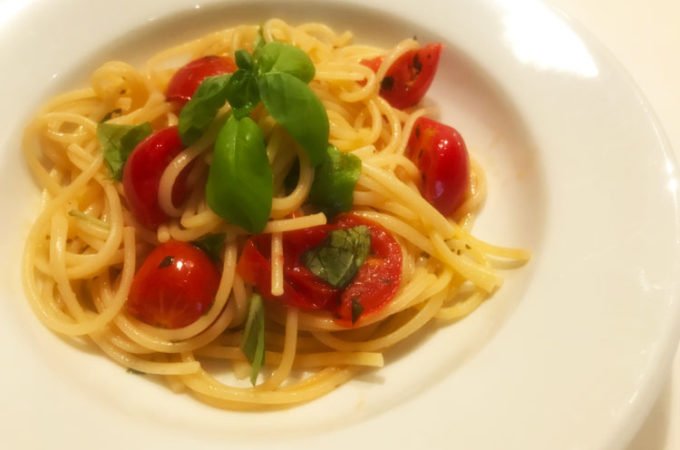 夏の簡単トマトスパゲッティ